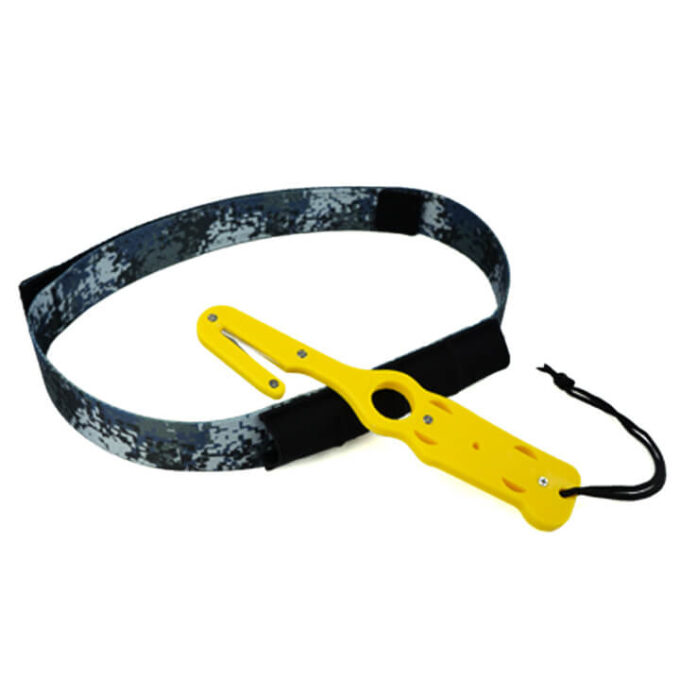 Fishing Belt_Back with Knife Out